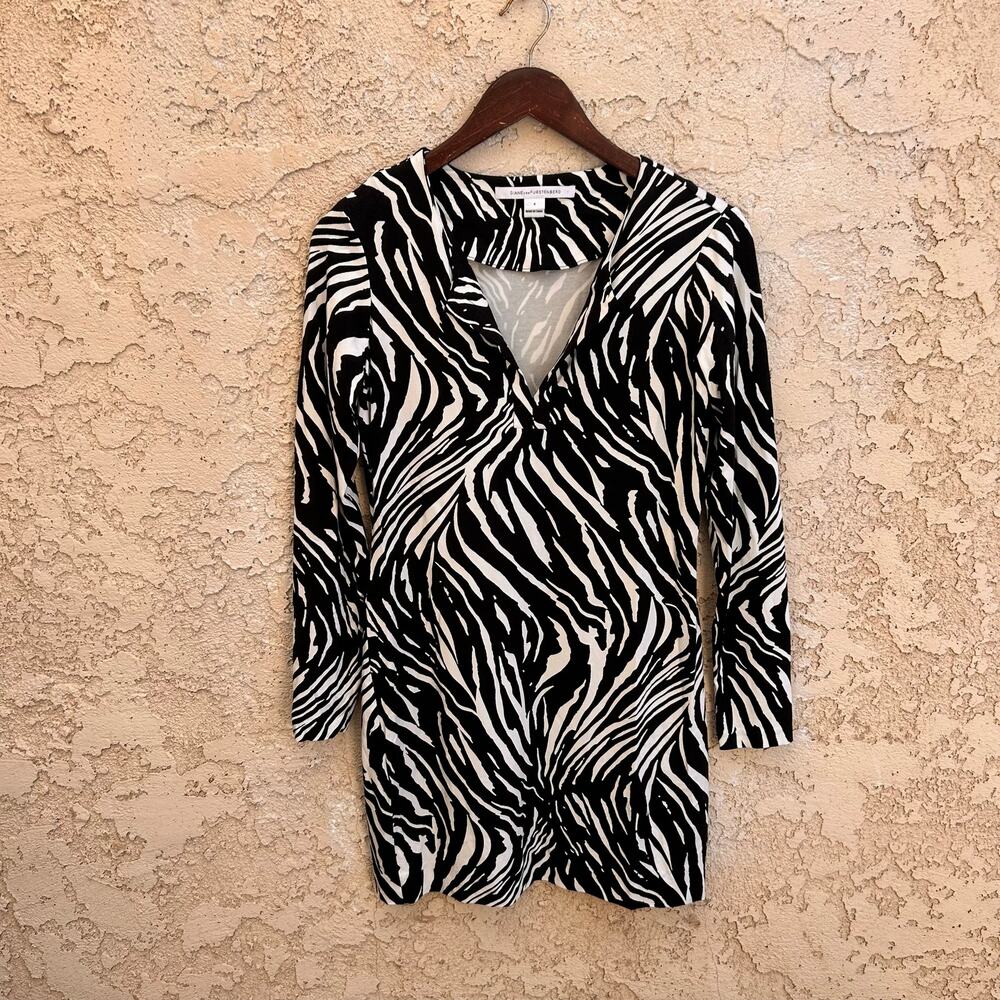 Diane von Furstenberg Black White Zebra Print Knit Dress Size 4